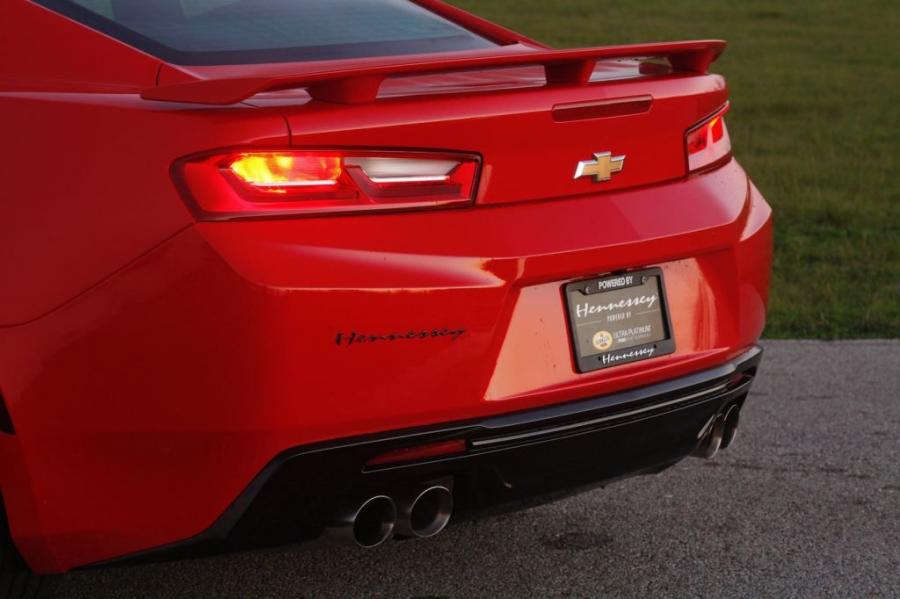  Chevrolet Camaro SS HPE1000 Supercharged by Hennessey 2016 года  (фото 4 из 4)